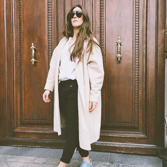 Meet your Posher, Annalise - Picture 3 of 4